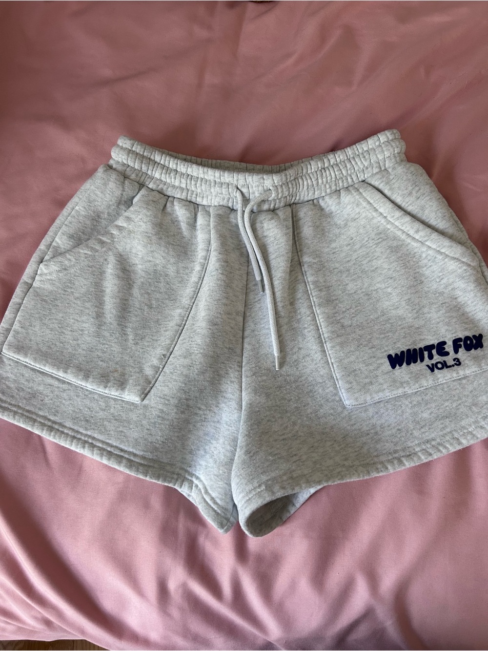 White Fox Sweatshorts Gray Cozy Fleece Shorts, size small